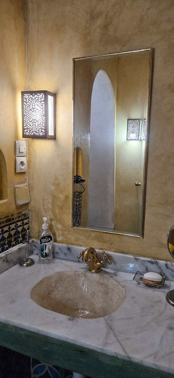 Private bathroom for the garden bedroom