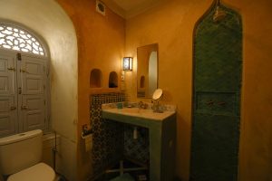 Ground floor bathroom at Riad La Tulipe, Marrakech
