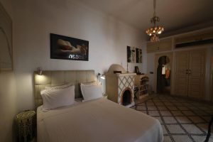 White bedroom at Riad La Tulipe, Marrakech