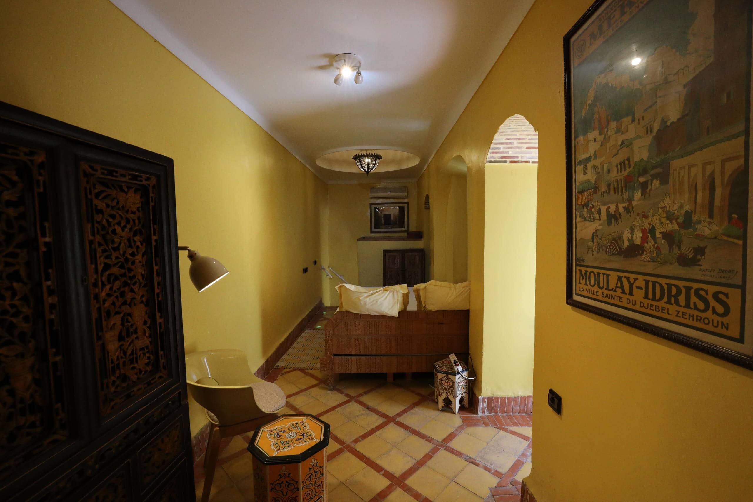 Gele kamer in Marokkaanse stijl — Riad La Tulipe